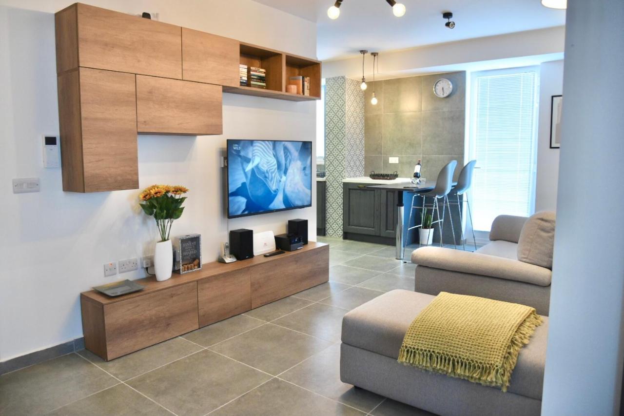 Bright & Modern 2-Bedroom, 4Th Floor Apartment In Gzira, Malta Kültér fotó
